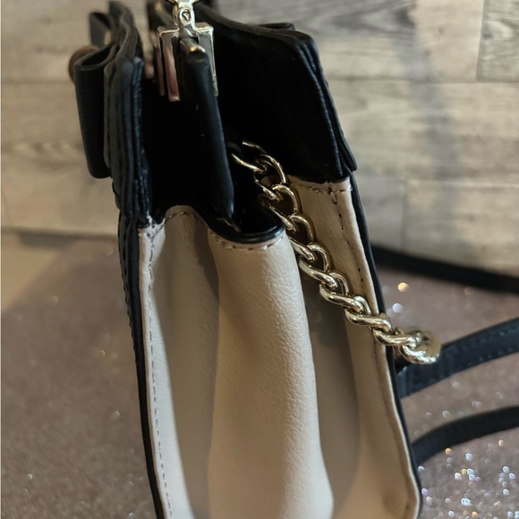 Kate Spade Mayfair Mini Tullie Bow Leather Crossbody Beige w/ Black Trim - Picture 4 of 11